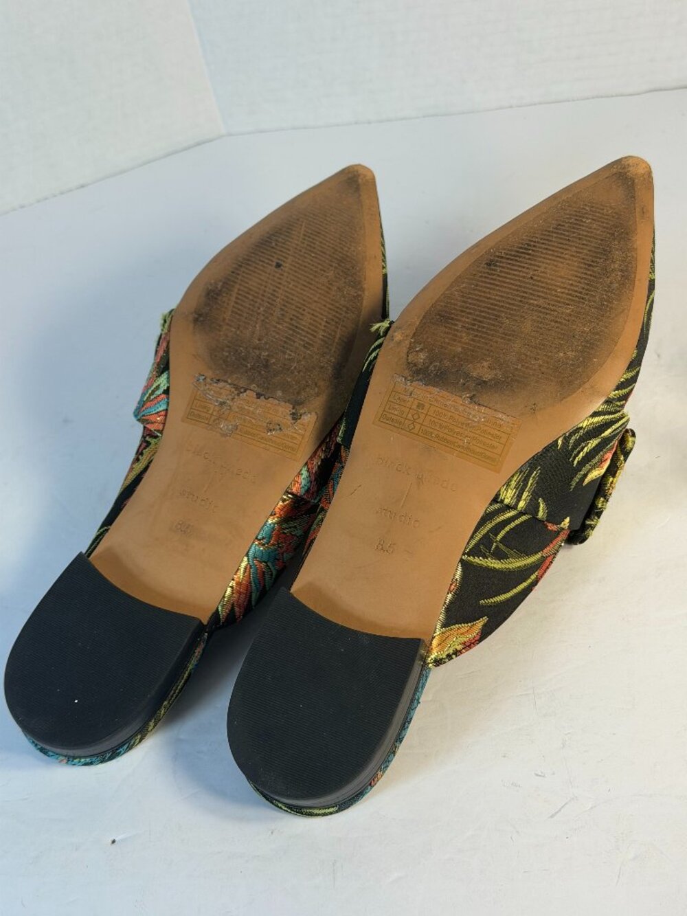 Women's size 8.5 Floral Fabric shoes - Picture 11 of 16